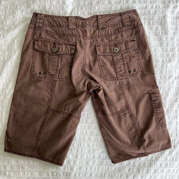 VTG Y2K Aeropostale Brown Cargo Bermuda Shorts, 5/6 - Picture 2 of 10
